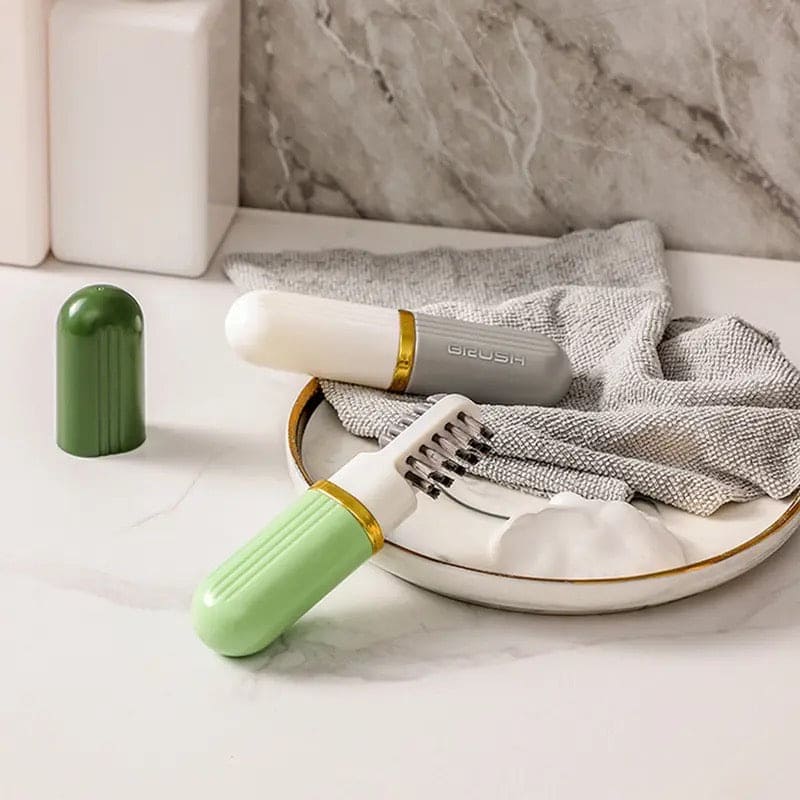 Sneakers Cleanings Brush, 3 In 1 Multifunctional Cleaning Brush, Dual Bristles Shoe Brush, Travel Sneaker Cleaner Kit, Portable Liquid Spray Household Cleaning Brush, Press Shoe Washing Brush with Soap Dispenser