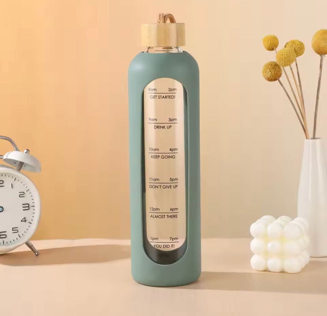 Silicone Sleeve Time Marked Glass Water Bottle, Glass Water Bottle Bamboo Lid, 1L Borosilicate Glass Drinking Bottle