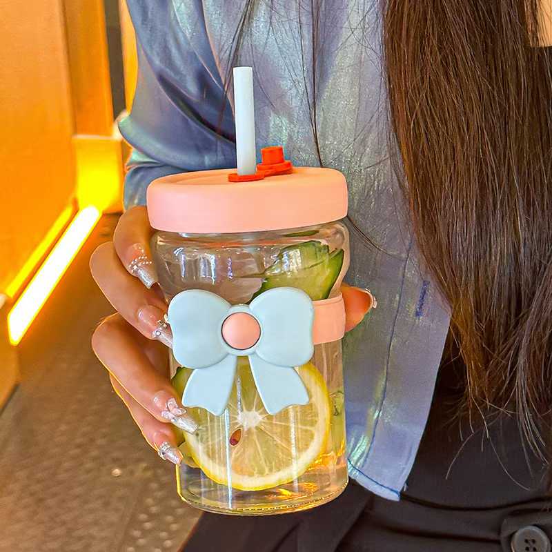 Bow Glass Cup with Straw, Party Beverage Cup, Portable Glass Water Cup with Straw Lid, Elegant Cute Transparent Mug