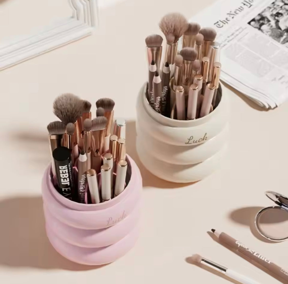 Makeup Brush Holder With Visible Cover, Multifunctional Desktop Stationary Organizer, Large Capacity Cosmetic Container