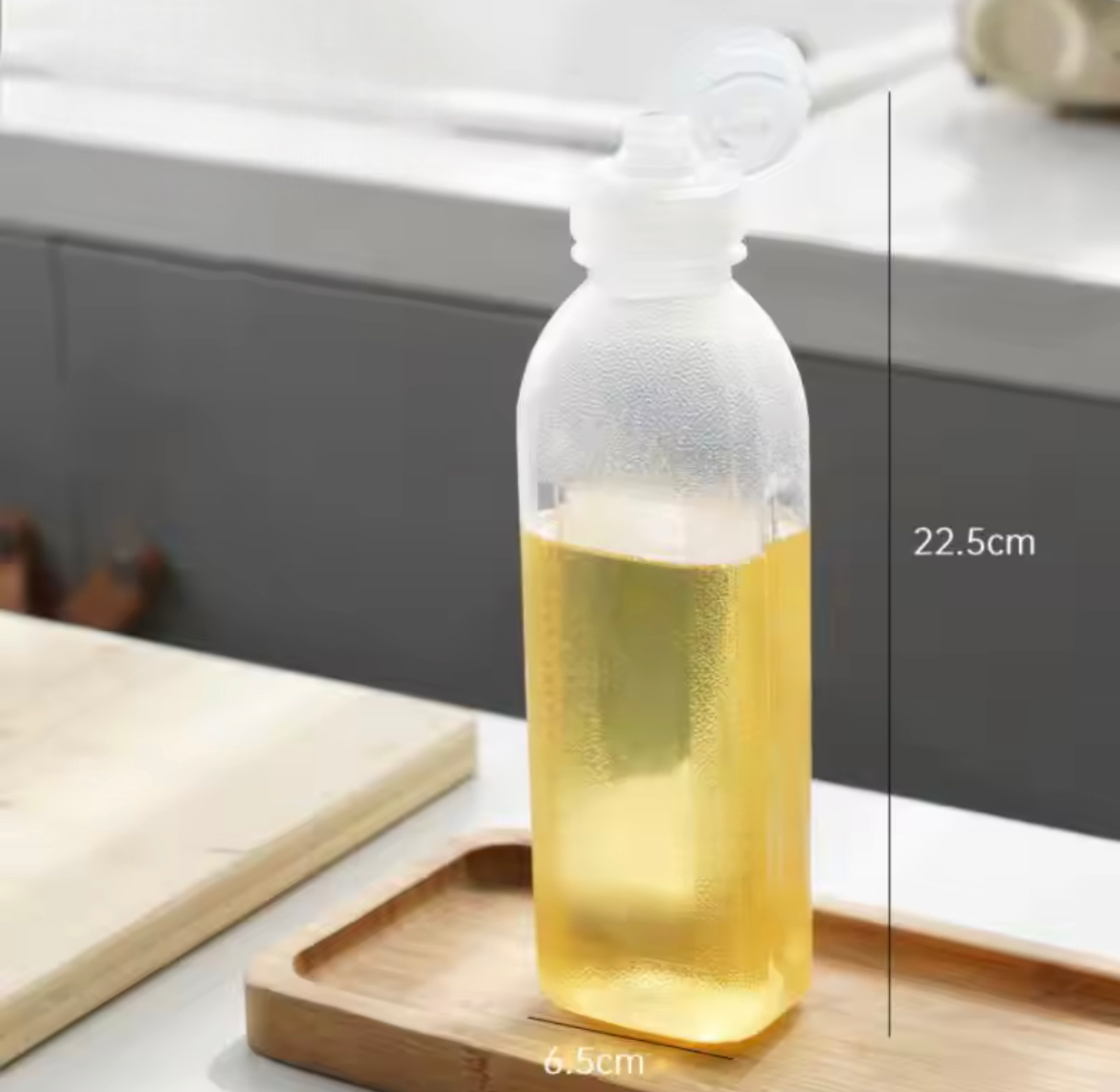 Kitchen Squeeze Oil Bottle, Plastic Refillable Oil Bottle, Lid Design Squirt Oil Bottle