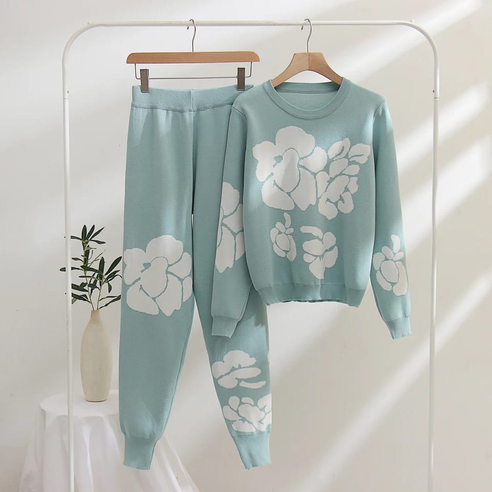 White Flower 2pc Winter Tracksuit