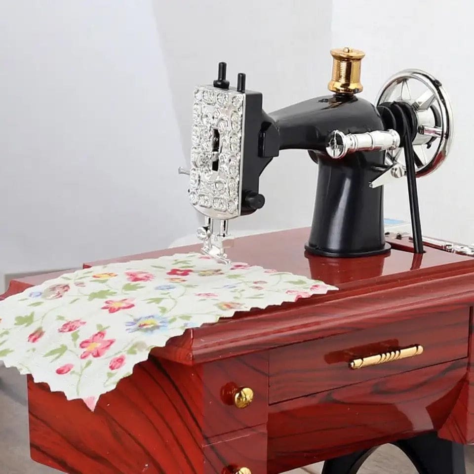 Sewing Machine Music Box, Vintage Mini Music Box, Musical Singer Case Home Classic Pedal Sewing Machine, Table Decor Musical Toy, Musical Box With Retro Craft, Stylish Music Box, Kids Retro Music Boxk