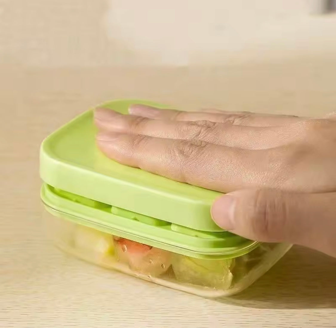 Silicone Push Ice Cube Tray, Mini Summer Silicone Ice Storage Box with Lid, Ice Cube Tray