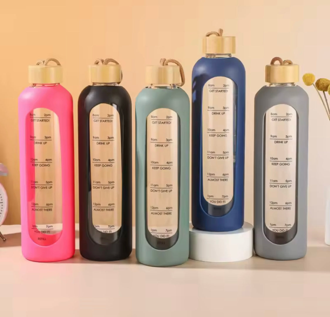 Silicone Sleeve Time Marked Glass Water Bottle, Glass Water Bottle Bamboo Lid, 1L Borosilicate Glass Drinking Bottle