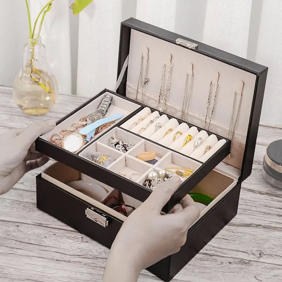 Double Layer Leather Jewellery, Earrings And Rings Storage Organizer, Portable Jewellery Box For Necklaces, Travel Jewelry Box Organizer with Lock, Travel Jewelry Leather Display Storage Case