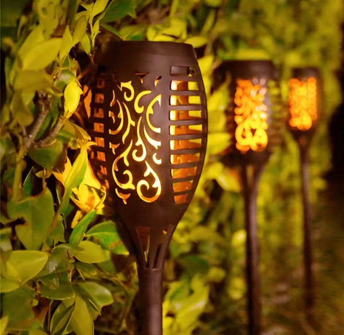 Outdoor Garden Solar Flickering Flame Light, Garden Yard Lamp, LED Garden Torch Lights