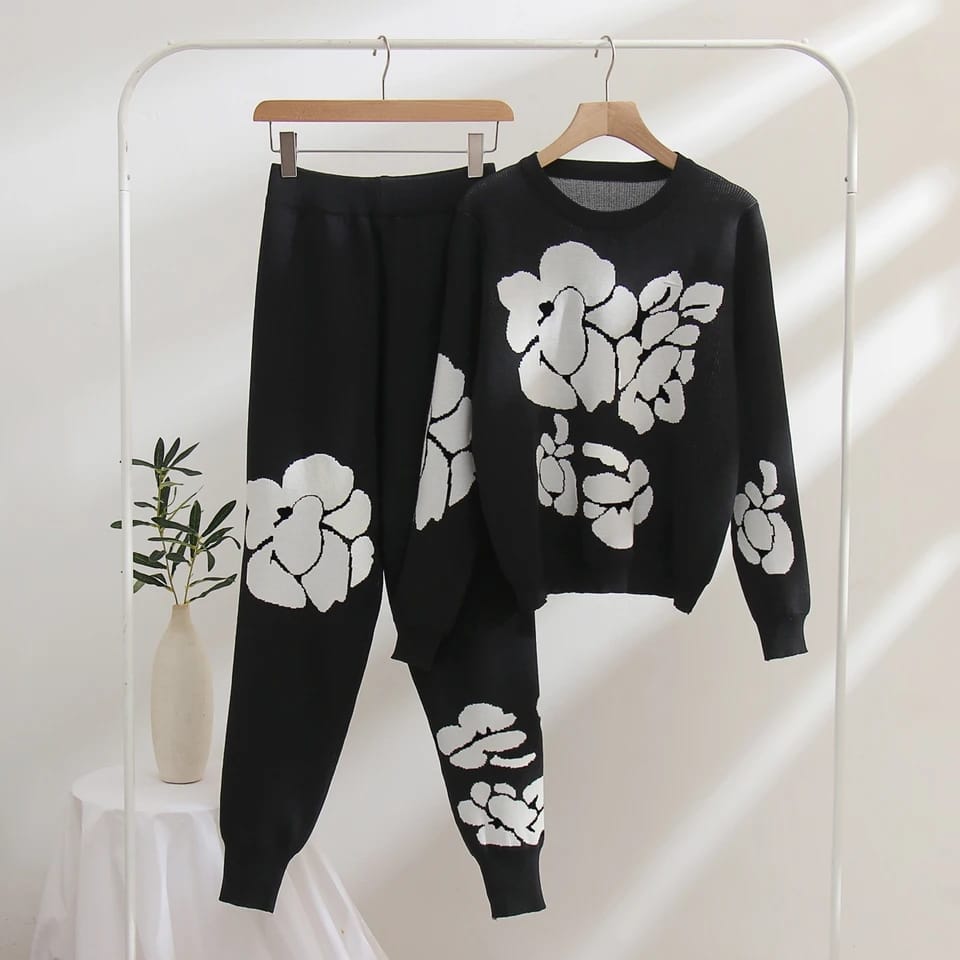 White Flower 2pc Winter Tracksuit