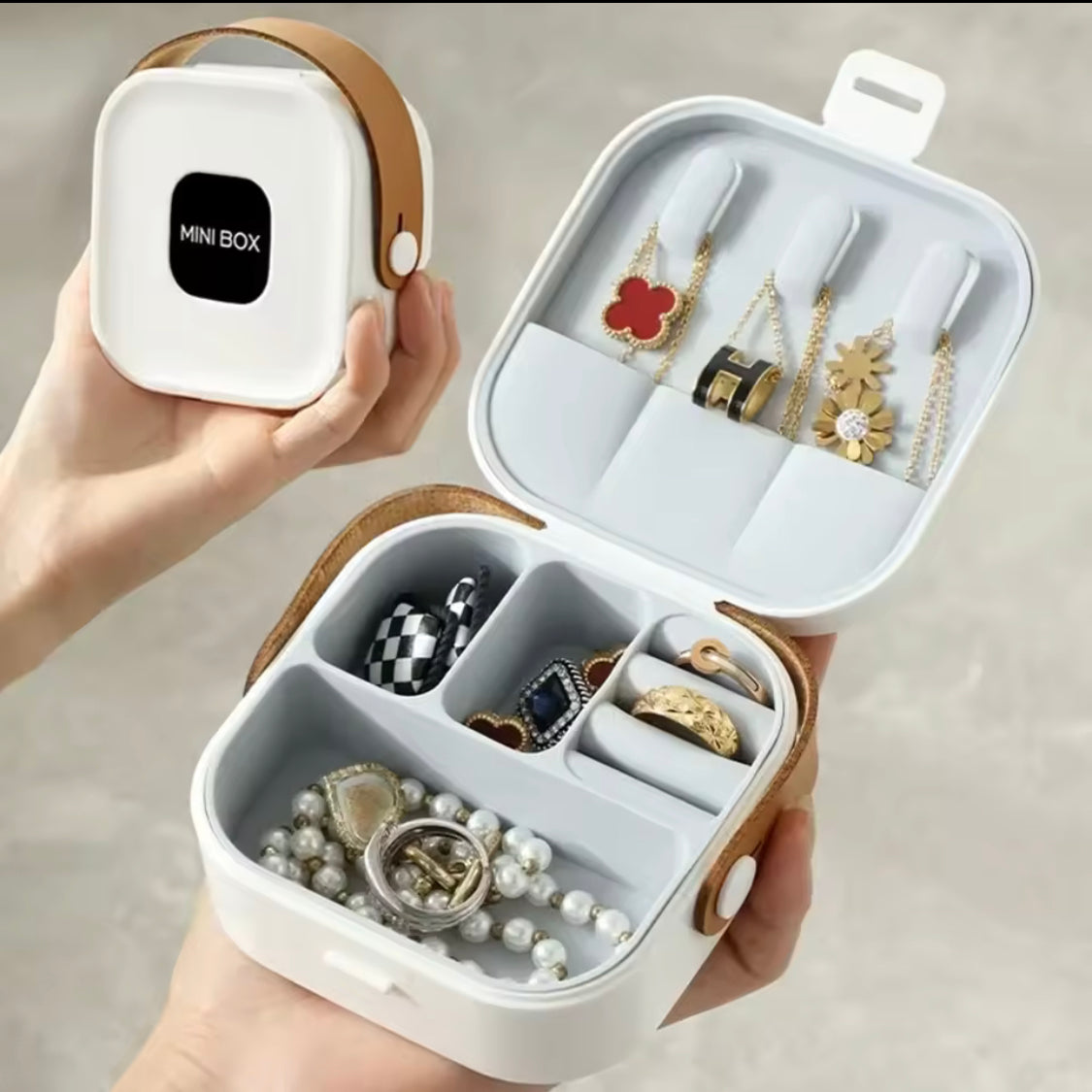 Portable Storage Jewelry Box, Cute Plastic Silicone Rings Case, Jewelry Storage Box With Leather Handle, Travel Carrying Mobile Cable And Earphones Organizer Case