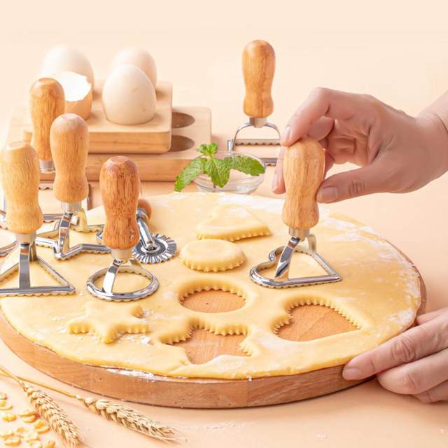 Cookie Stamp Cutter, Professional Ravioli Cutter Set with Wooden Handle, DIY Decoration Fondant Press Cutter, Press Mold Dumpling Lace Embossing Device