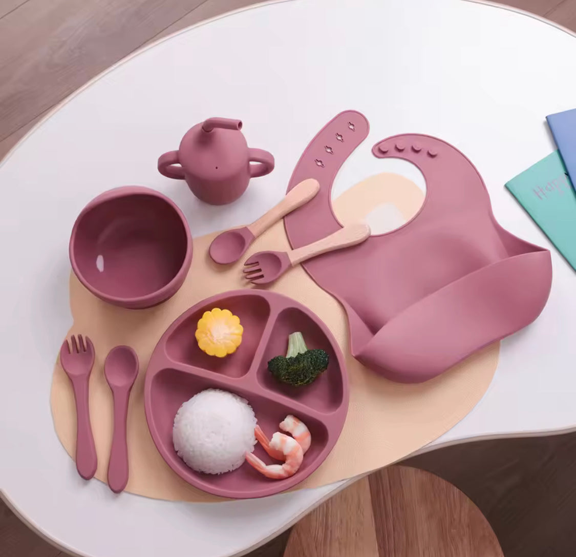 8pcs Silicone Baby Feeding Set, Portable Baby Feeding Set, Newborn Essentials Feeding Set, Adjustable Girl Boy Children Bibs, Newborn Feeding Accessories