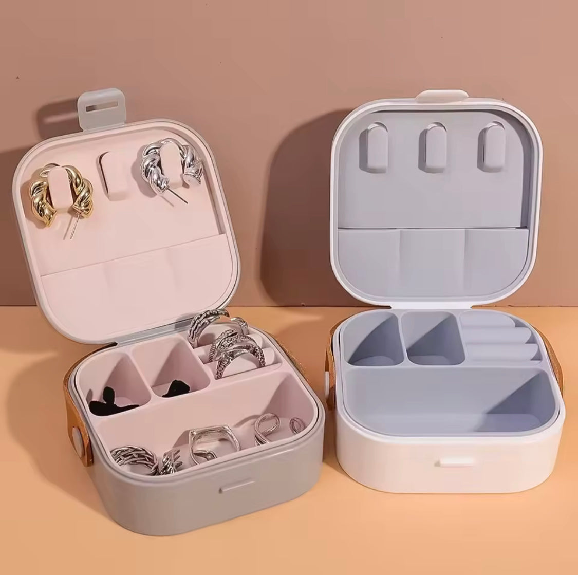 Portable Storage Jewelry Box, Cute Plastic Silicone Rings Case, Jewelry Storage Box With Leather Handle, Travel Carrying Mobile Cable And Earphones Organizer Case