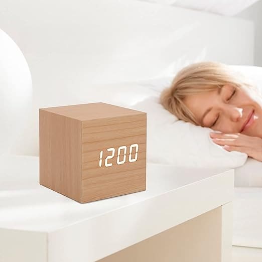 Wooden Led Smart Alarm Clock, Cube Digital Alarm Clock, Mini Digital Cube Alarm Clock, Modern Square Design Wood Grain Clock, Cube Clock For Bedrooms, Kids, Living Room, Kitchen