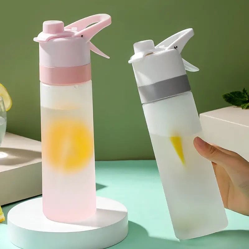 Spray Water Bottle, 700ml Fashion Cute Drinking Cup, Large Capacity Misting Water Bottle, Gradient Drinkware Travel Bottle, Outdoor Sport Fitness Water Cup