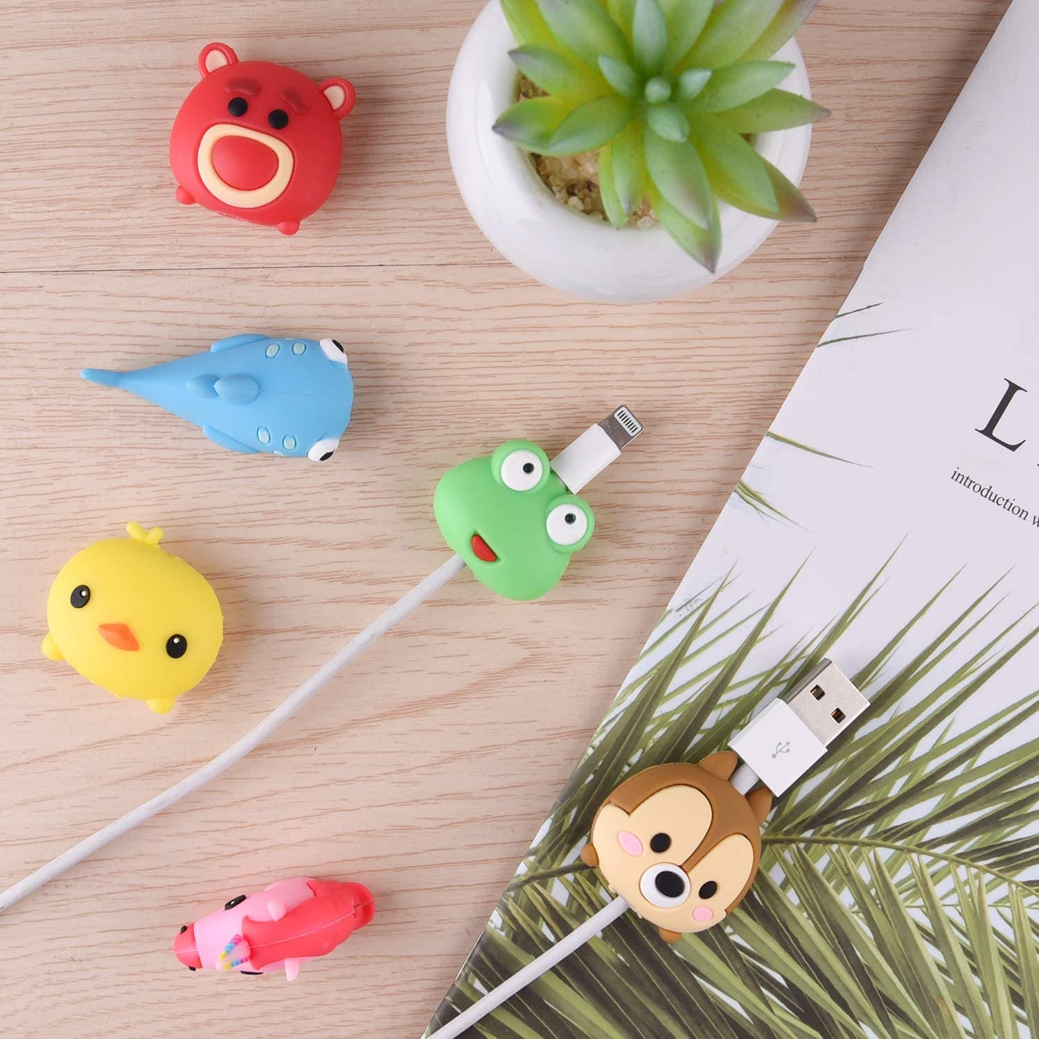 Set Of 5 Cartoon Wire Protector, Minnie Stitch Charger USB Cable Winder, Charging Cable Saver, Silicone Bobbin Winder For Cell Phone, Anime Cable Protector Beads, Charging Data Line Earphone Bite Organizer, Anti Break Protector for Mobile Cables