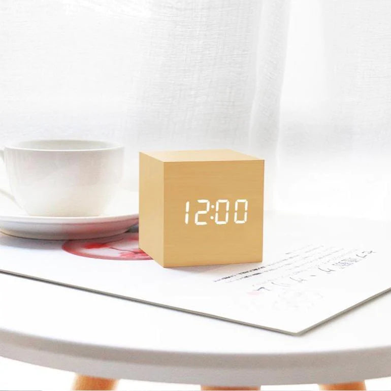 Wooden Led Smart Alarm Clock, Cube Digital Alarm Clock, Mini Digital Cube Alarm Clock, Modern Square Design Wood Grain Clock, Cube Clock For Bedrooms, Kids, Living Room, Kitchen