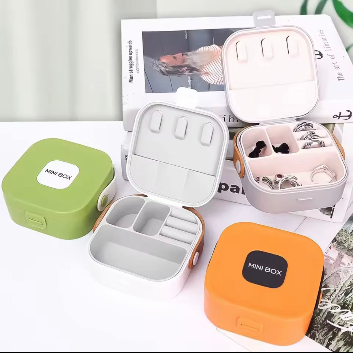 Portable Storage Jewelry Box, Cute Plastic Silicone Rings Case, Jewelry Storage Box With Leather Handle, Travel Carrying Mobile Cable And Earphones Organizer Case