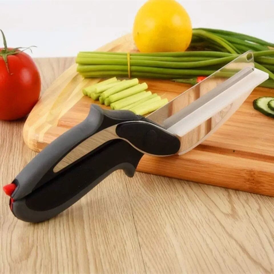 Kitchen Clever Cutter, 2 in 1 Utility Scissor, Pro Hand Held Knife Chopper, Multifunctional Kitchen Scissors knife, Salad Chopper with Built In Cutting Board, Kitchen Knife with Cutting Board