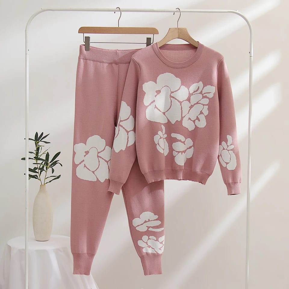 White Flower 2pc Winter Tracksuit