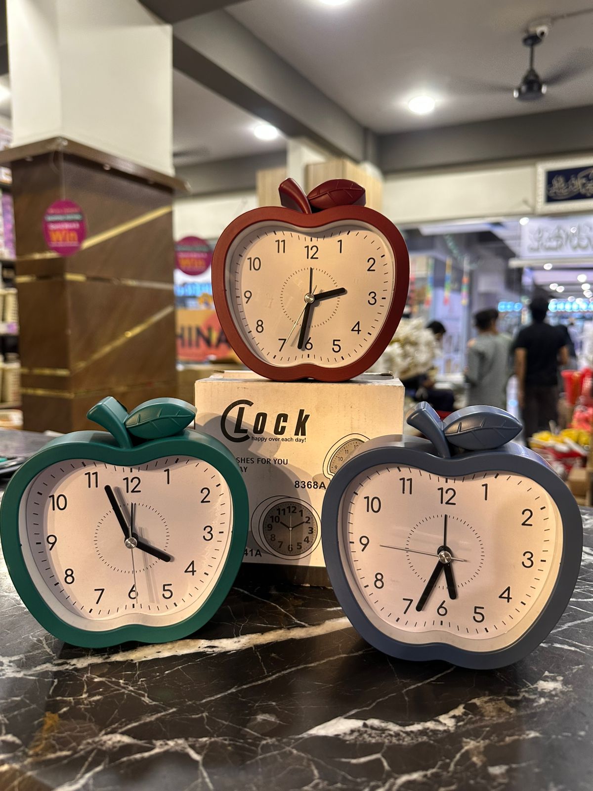 Apple Shape Bedside Desk Clock, Decorative Wall Clock, Living Room Home Clock