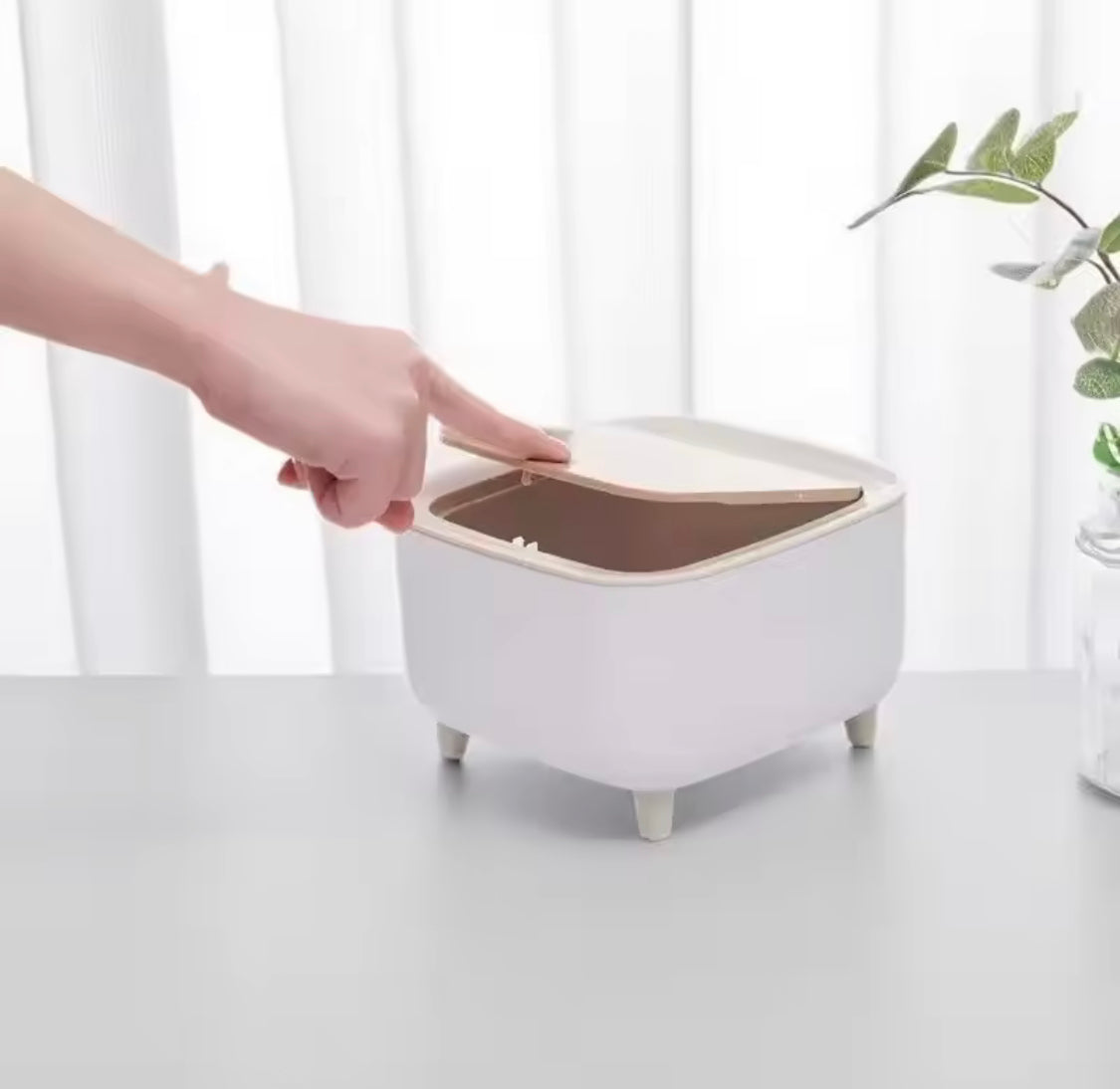 Nordic Press Desktop Trash Can, Creative Desktop Waste Bin, Bedroom Bedside Trash Can With Lid