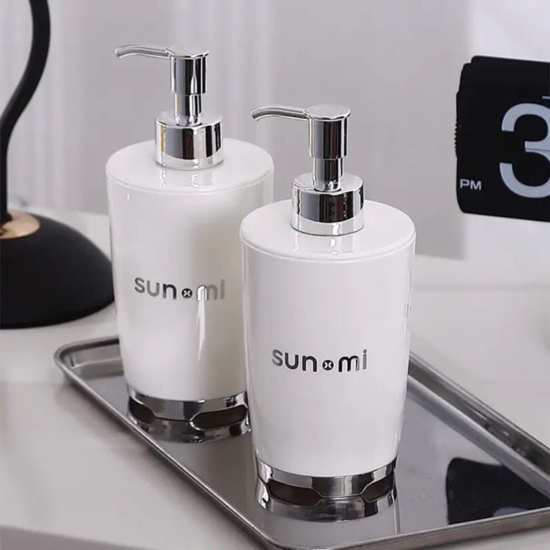 Shower Gel Bottle, Push Type Refillable Empty Glossy Bottle, Bathroom Kitchen Soap Dispenser, Liquid Soap Dispenser Pump, Manual Soap Dispenser Can, 300ml Soap Dispenser, Countertop Lotion Pump Bottle