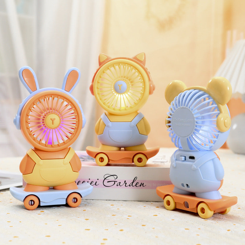 New USB Charging Small Fan Light Summer, Out Door Portable Mini Desktop Fan, Handheld Creative Skateboard Mini Fan
