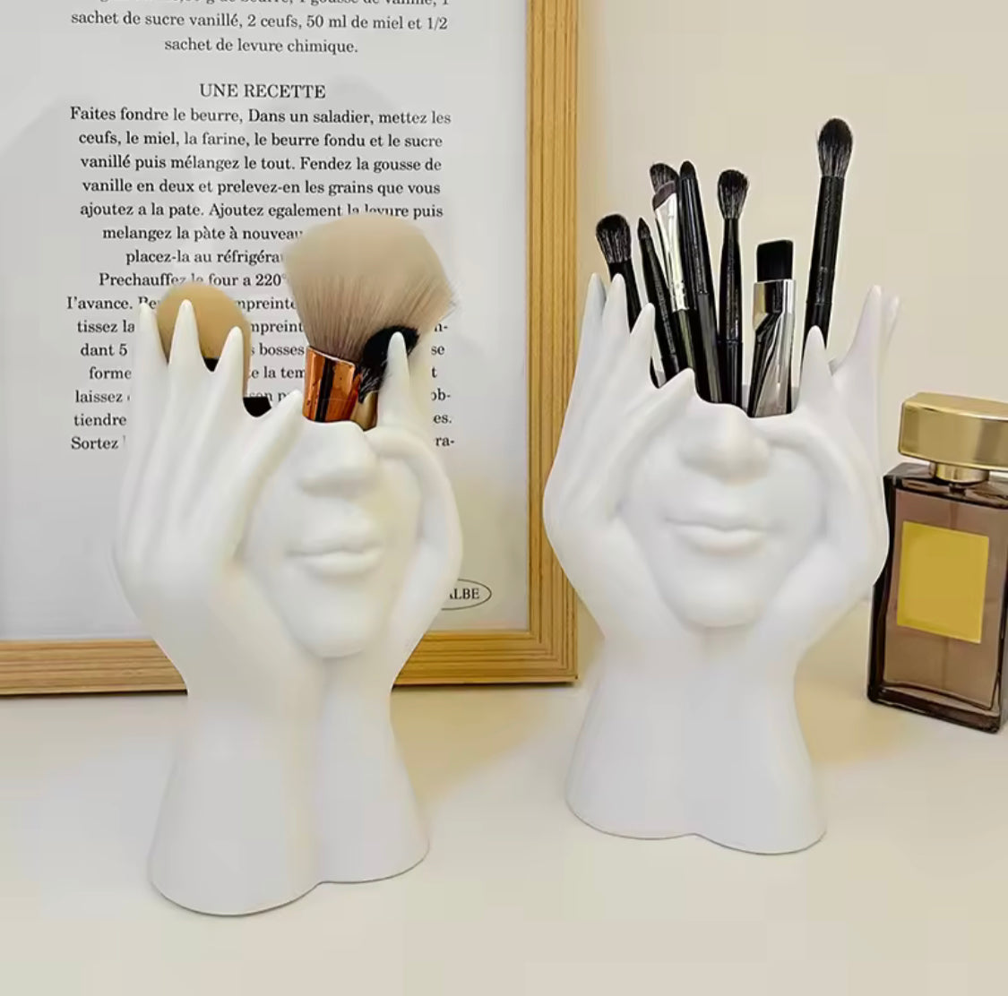 Creative Face Makeup Brush Holder, Pen Holder Desktop Cup,  Body Art Styling Desktop Decor