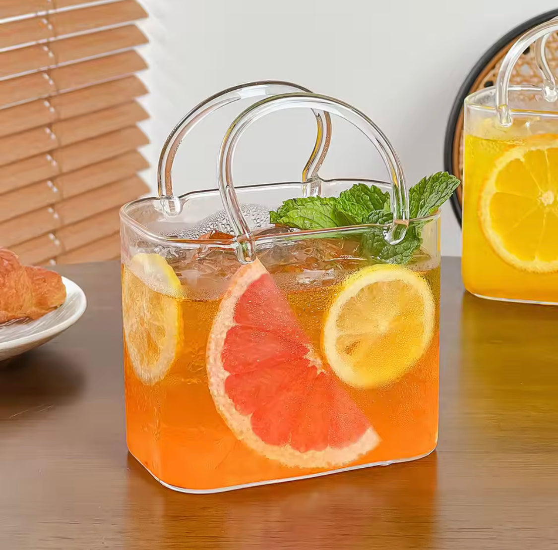 Portable Glass Sipper Bag With Straw, Aesthetic Glass Sipper Mug With Handle, Modern Glass Handbag Cup, Glass Purse Sipper With Straw