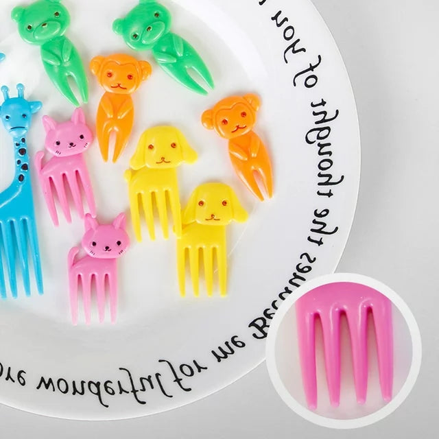 Animal Fruity Forks, Plastic Mini Cartoon Kids Cake Fruit Toothpick, Animal Kids Food Picks for Picky Eater, Reusable Cartoon Children Snack Cake Dessert Lunch Pick, Fun Toddler Food Picks