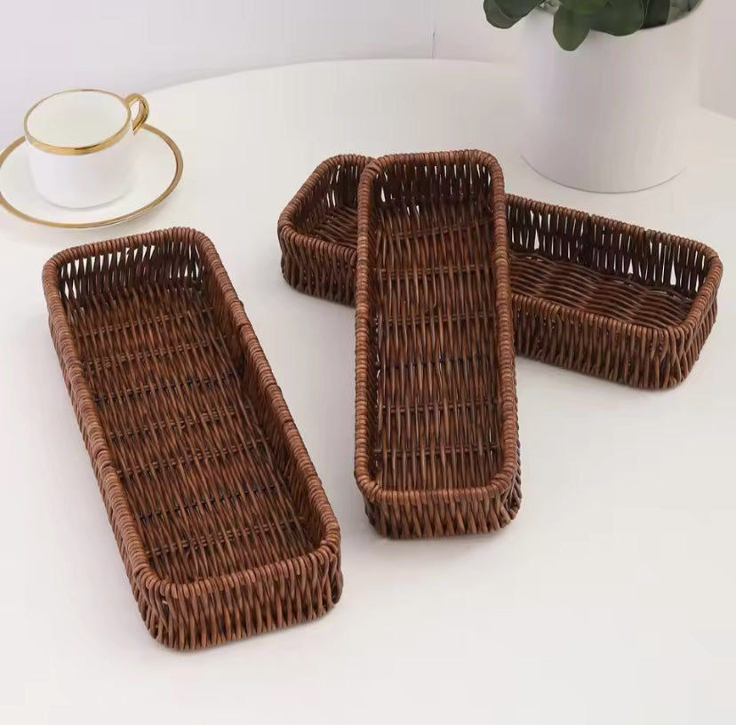 Durable Plastic Imitation Rattan Storage Basket, Rectangle Home Desk Decoration Tray, Square Serving Basket