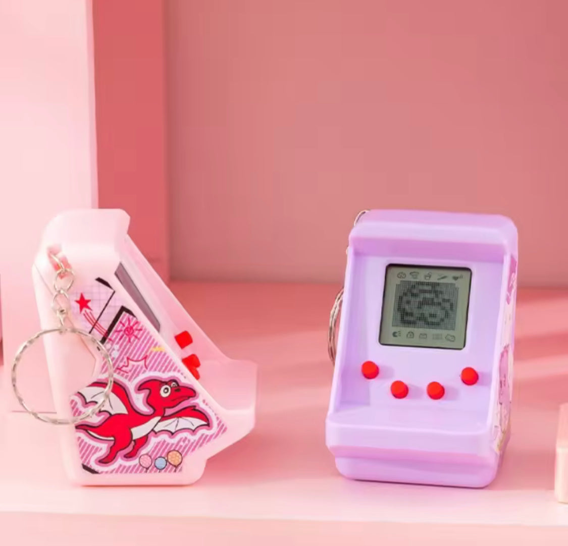 Handheld Mini Tetris Game Console Keychain, Digital Pet Game Toy Keychain, Nostalgic Game Machine for Kids
