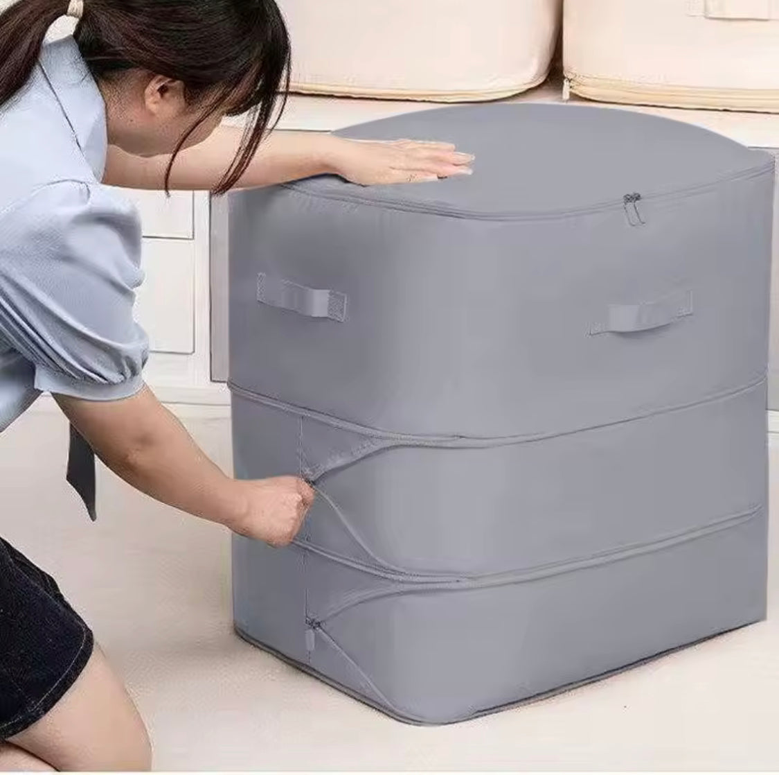 Self Compressing Storage Bag, Portable Organizer For Clothes And Blankets, Ideal for Closet Organization