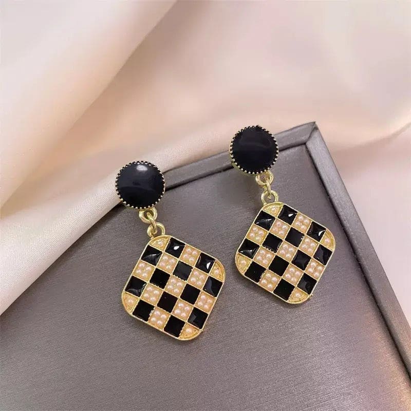 Black Checkered Earring, Black Disc Stud Ear Jewellery, Geometry Black Chessboard Earring, Oil Drop Pearl Square Grid Earring, Black White Plaid Rectangular Earrings