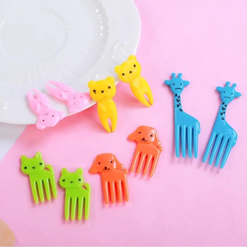 Animal Fruity Forks, Plastic Mini Cartoon Kids Cake Fruit Toothpick, Animal Kids Food Picks for Picky Eater, Reusable Cartoon Children Snack Cake Dessert Lunch Pick, Fun Toddler Food Picks