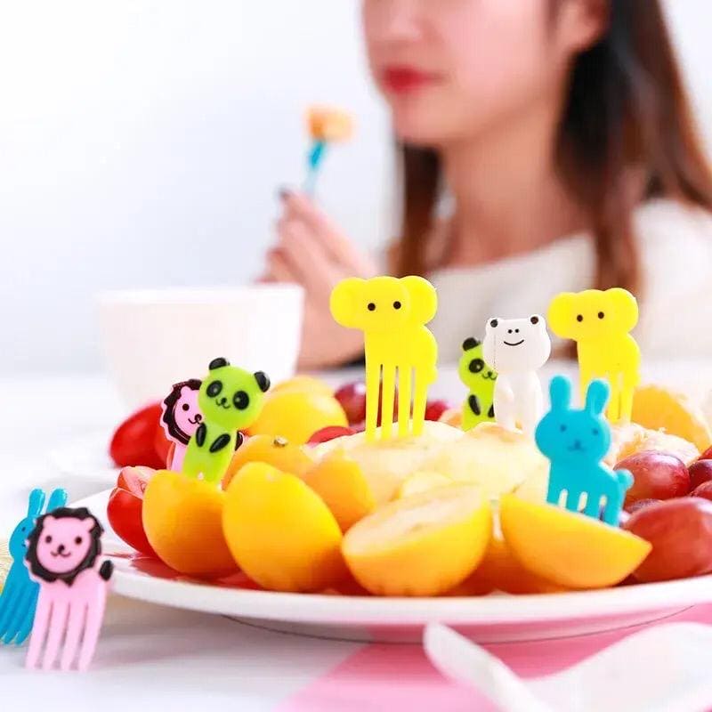 Animal Fruity Forks, Plastic Mini Cartoon Kids Cake Fruit Toothpick, Animal Kids Food Picks for Picky Eater, Reusable Cartoon Children Snack Cake Dessert Lunch Pick, Fun Toddler Food Picks