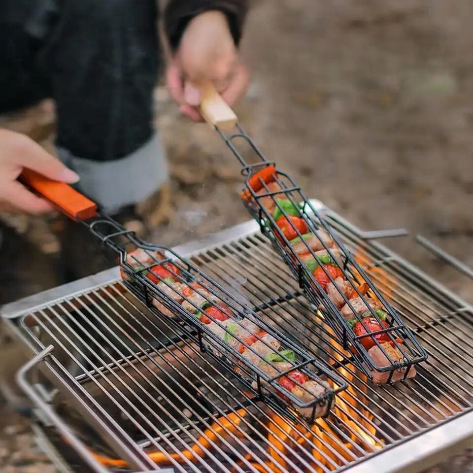 Portable BBQ Grilling Basket, Stainless Steel Nonstick Barbecue Grill Basket, Wooden Handle Barbecue Grill Basket, Barbecue Grill Mesh Rack, Coating Clamp Holder, Barbecue Picnic Camping Tools, Reusable Anti Corrosion Wooden Handle Barbecue Tool
