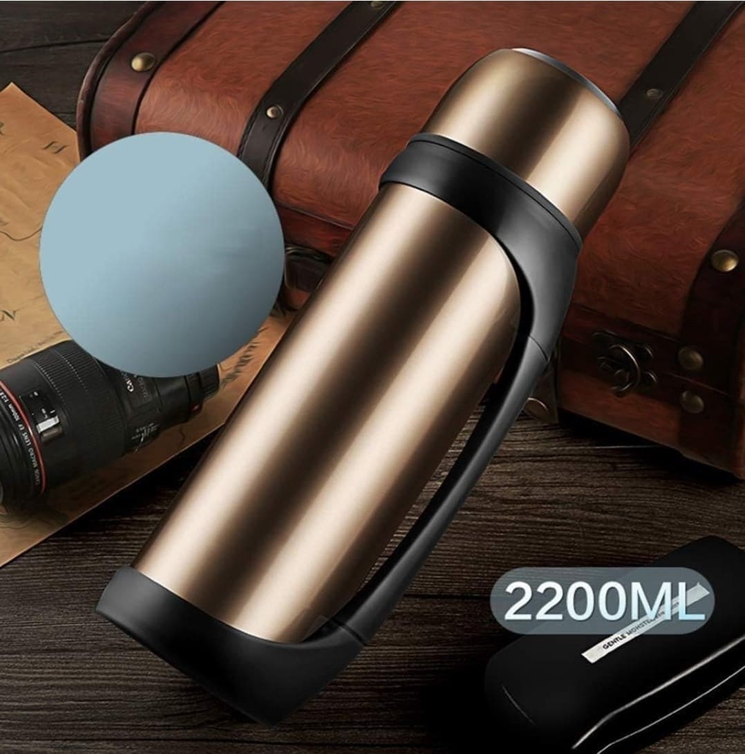 2.2L Insulated Thermos Bottle, Large Capacity Portable Mug, Outdoor Car Jug Bottle Large Water Cup, Portable 2200ml Insulation Pot, Double-Walled Stainless Steel Vacuum Insulation