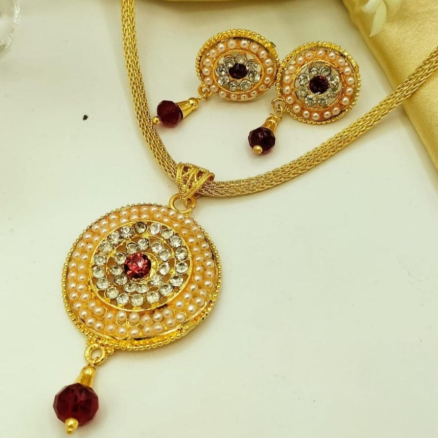 Stylish Indian Locket Set, Round Golden Necklace With Earrings, Simple Fancy Pendant