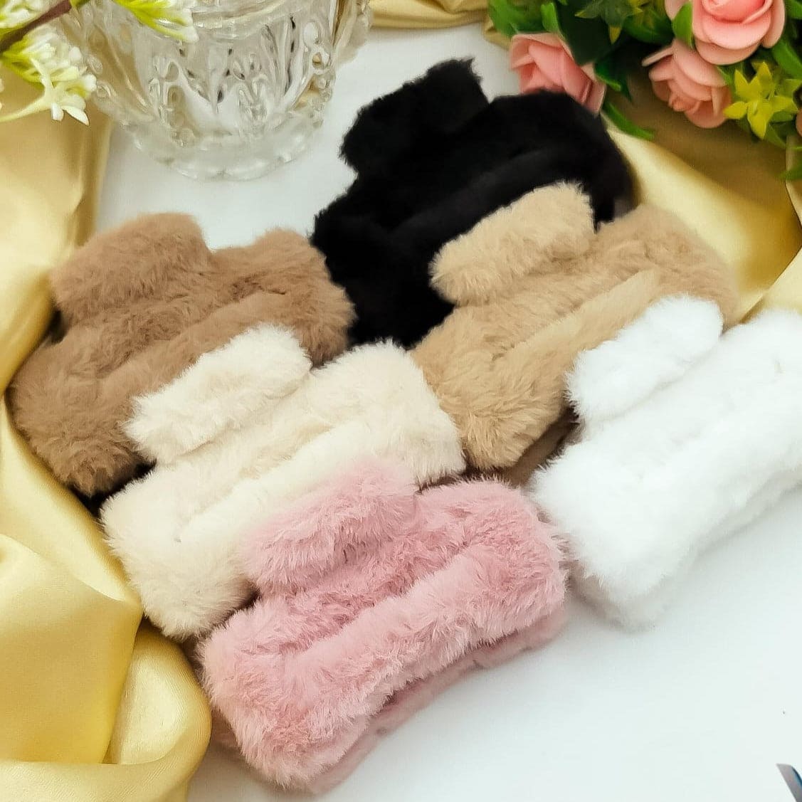 Plush Hair Clip, Women Fuzzy Jaw Hair Clip, Fluffy Imitation Hair Catcher, Hair Styling Claws for Women,