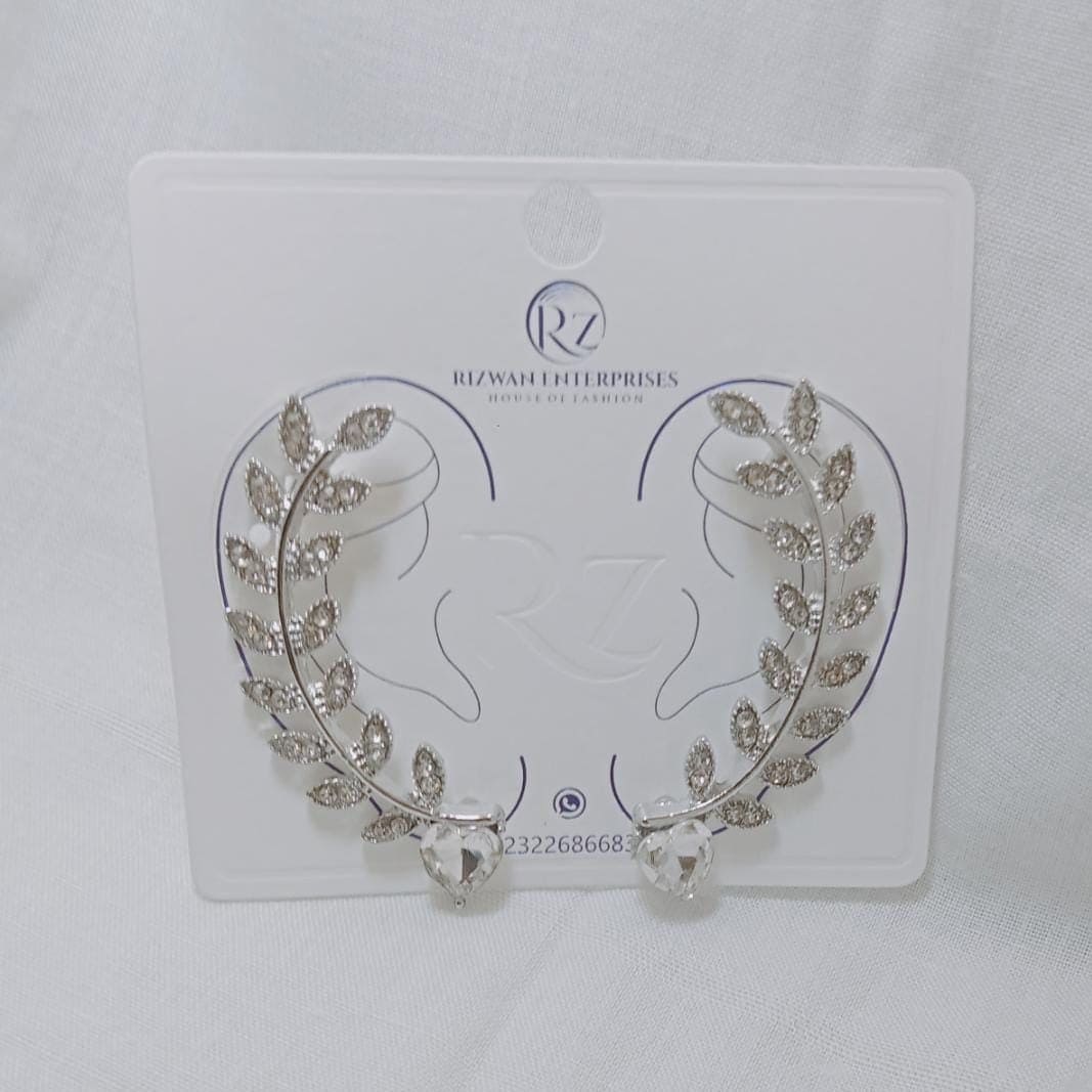 Leaf Crystal Heart Sparking Cuff Earring, Piercing Ear Bone Clip, Curved Leaf Brooch Ear Cuff, Ruby Ear Cuff,