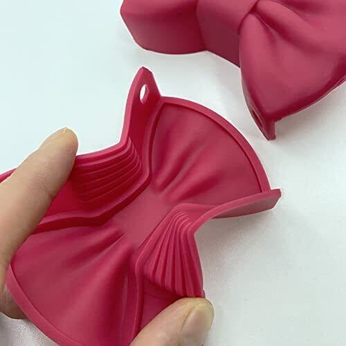 Set Of 2 Elegant Bow Tie Pot Gripper, Bowknot Handle Pot Ear Clip, Cooking Oven Glove, Mini Oven Mitt, Finger Guard Pot Holder, Bow Tie Silicone Heat Insulator Clip, Heat Insulator Finger Guard, Silicone Pinch Holder