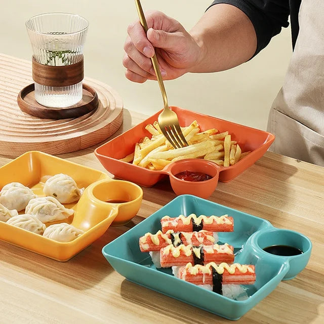 Set of 4 Square Dumpling Plate With Dipping Dish, Plastic Portion Plate, Sushi Fries and Dumplings Sauce Separation, Multipurpose Dumpling Plate With Sauce Compartment, Square Serving Plates with Sauce Holder, Multifunctional Food storage Plate