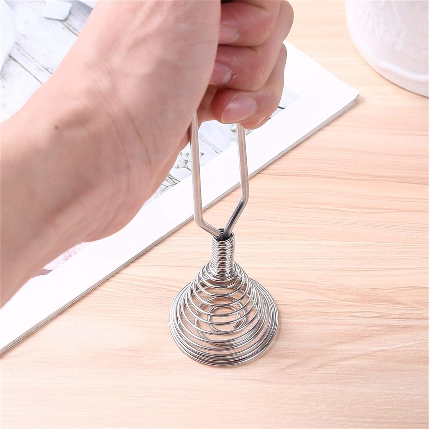 Spiral Head Egg Beater, Stainless Steel Spring Swirling Beater, Hand Mixer Kitchen Tool for Mixing, Manual Hand Mixer