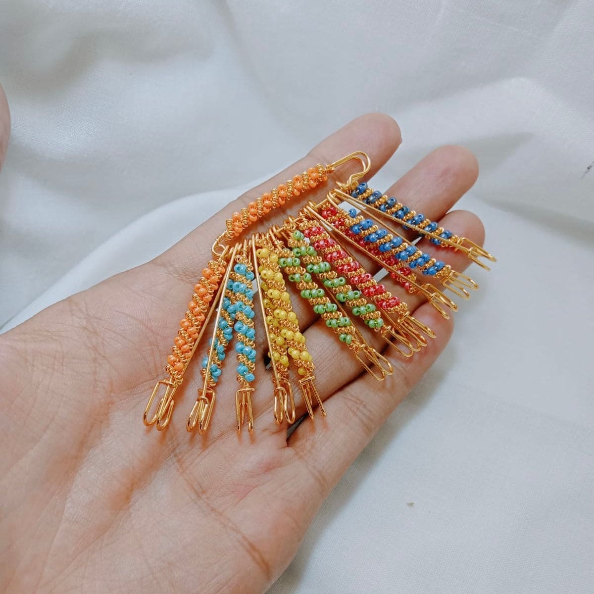 Pack Of 12 Multicolor Bead Pin, Decorative Safety Brooch Pins, Muslim Hijab Clip, Simulated Pearl Scarf Clip, Stylish New Hijab Pins, Ethnic Traditional Clip on Fashion Accessory
