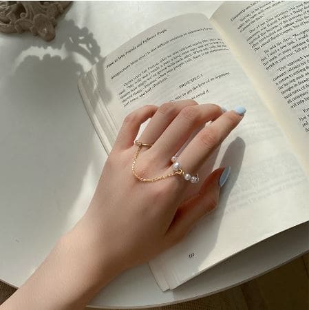 Long Chain Double Circle Rings, Retro Pearl Ring for Women, Hand Chain Faux Pearl Rhinestone Ring, Charm Pearl Beaded Ring, Alloy Simple Ring, Creative Opening Two-piece Pearl Rings