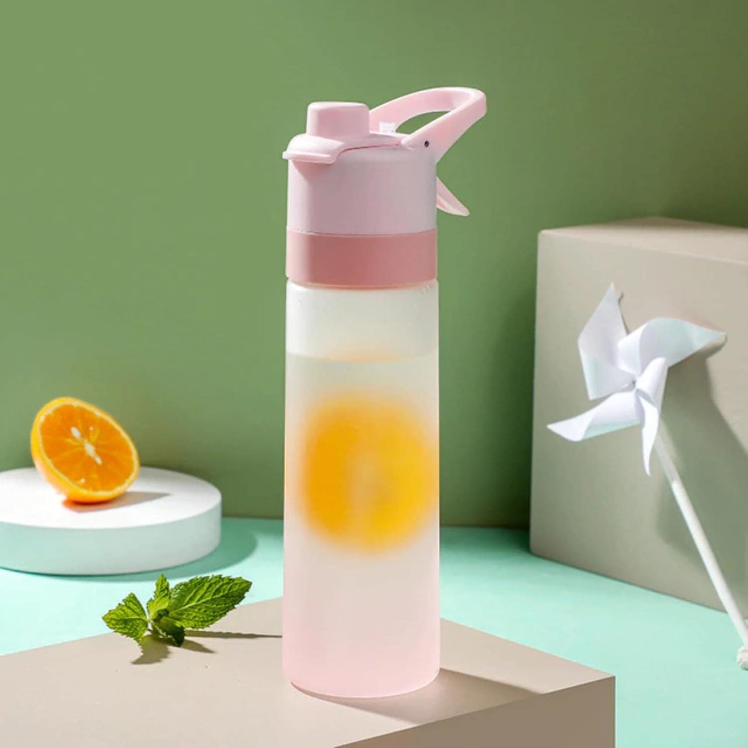 Spray Water Bottle, 700ml Fashion Cute Drinking Cup, Large Capacity Misting Water Bottle, Gradient Drinkware Travel Bottle, Outdoor Sport Fitness Water Cup