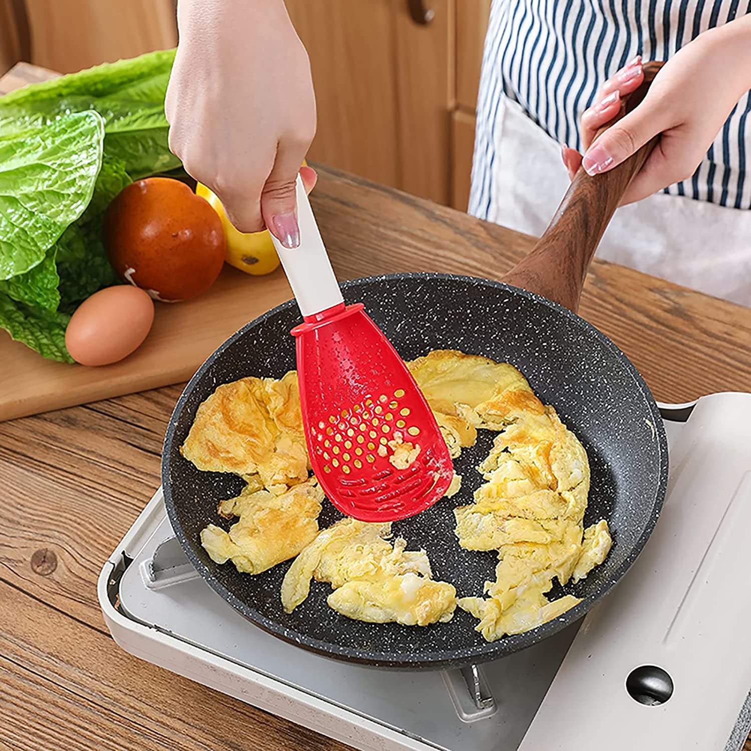 Garlic Crusher Spoon, Multifunctional Spoon, Colander Spoon, Egg Separating Spoon, Multi-Purpose Grinding Mashed Colander Spoon