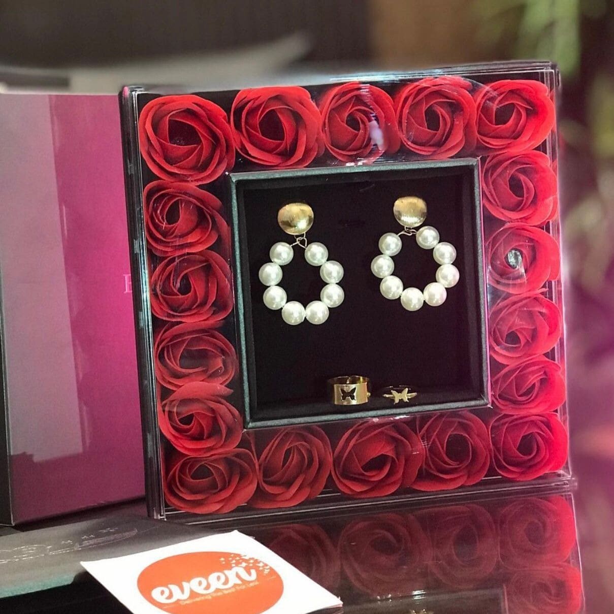 18 Flower Rose Box With Pearl Hoops And Butterfly Couple Rings, Red Roses Surprise Gift Box With Drop Earrings, 18 Red Roses Jewelry Storage Box, Surprise Gift Jewellery Storage Box
