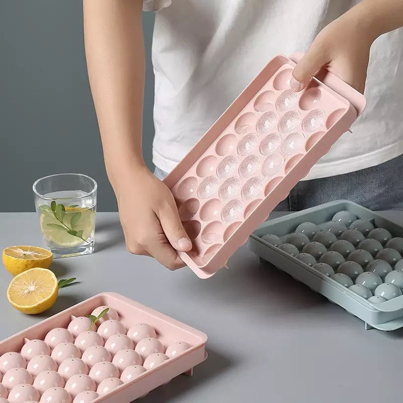Honeycomb Ice Cube Mold, Round Ice Tray With Lid, 33 Grids Plastic Refrigerator Spherical Ice Box, Large Round Ice Ball Maker, Summer Plastic Large Ice Cube Mold, Ball Shaped Mold for Wine Drinks
